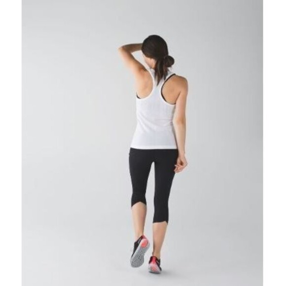 Lululemon Run Top Speed Crop, Black, Size 6 - Picture 1 of 7